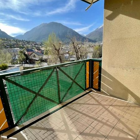 Bright 50 M With Balcony And View On The Valley Briancon  Exterior photo