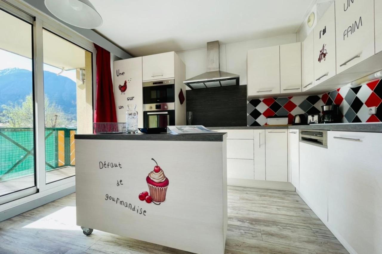 Bright 50 M With Balcony And View On The Valley Briancon  Exterior photo