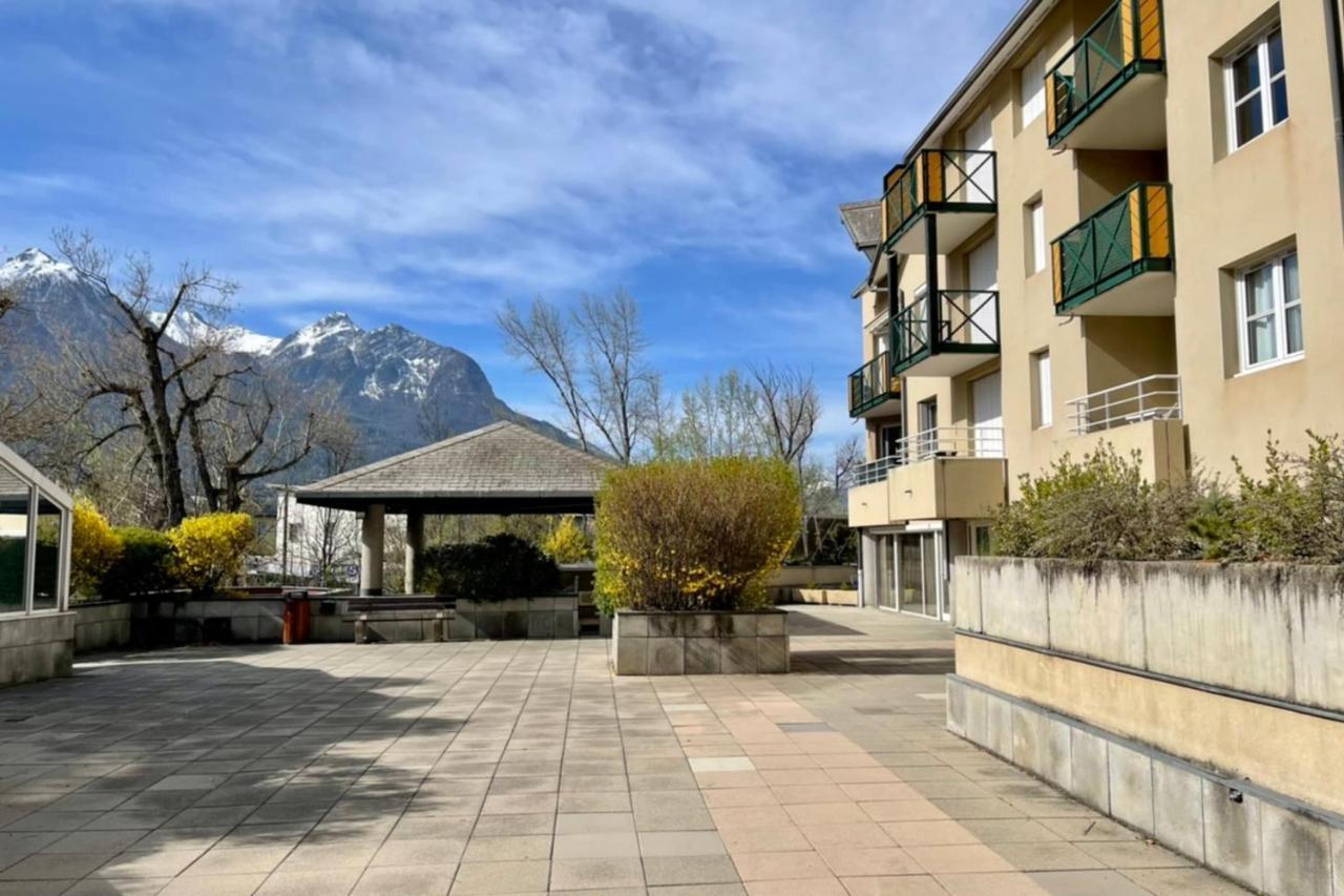 Bright 50 M With Balcony And View On The Valley Briancon  Exterior photo